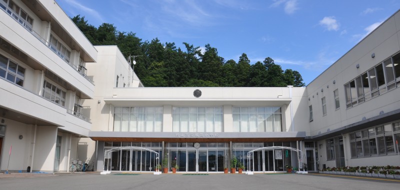 楯岡小学校　校舎