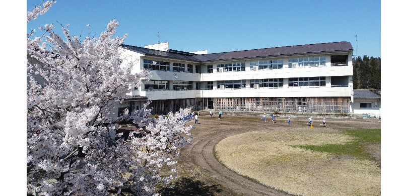 富並小学校　校舎