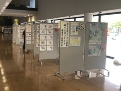 甑葉プラザぬりえ展示