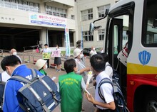 楯岡中での街頭広報活動