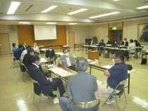 検討委員会の様子