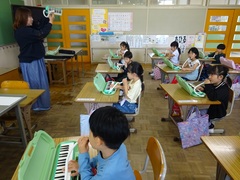 鍵盤ハーモニカ