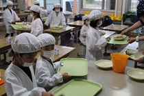 給食