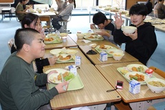 給食2