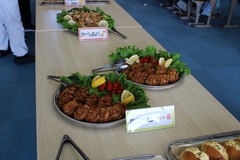 バイキング給食1