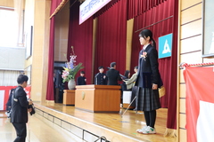 写真　卒業証書授与の様子2