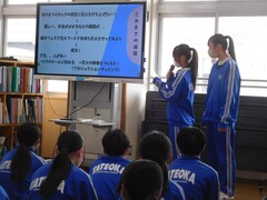 写真　発表の様子2