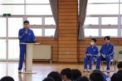 写真　執行部の発表の様子1