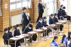 写真 生徒会役員演説の様子2