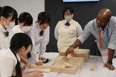 写真　修学旅行の様子2