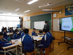 写真　間伐学習会の様子