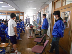 写真　間伐学習会の様子