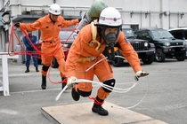画像　消防職員訓練の様子