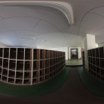 昇降口9