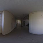 管理棟1F東側階段前廊下2