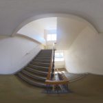 管理棟2F階段東側1