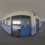 2年1組前廊下1