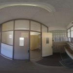 教室棟2F女子トイレ1