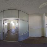 教室棟2F男子トイレ1